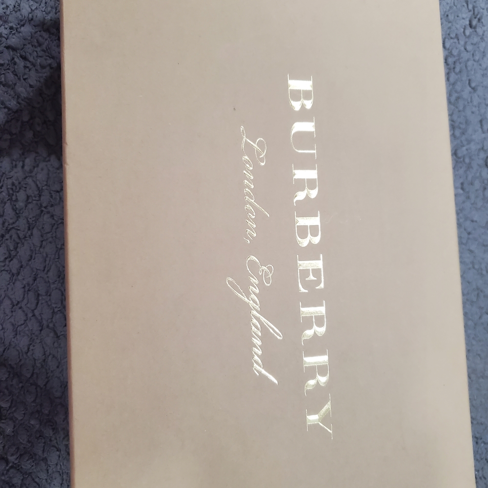 Burberry Black Leather & Classic Check Low-Top Sneakers - Picture 6 of 6